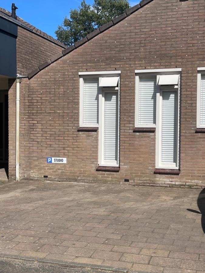 Gezellige Knusse Studio Met Bubbelbad Huizen Exteriör bild